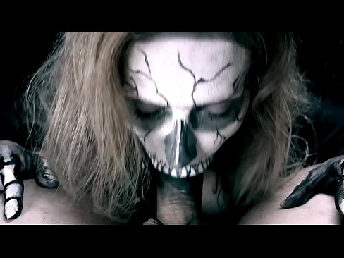❤️ Demon cailín sucking coileach lena béal dubh agus shlogtha cum. ❤  Fucking  ag ga.xxxlfv.top ❌️❤